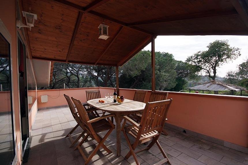 Residence Della Luna Porto Azzurro Luaran gambar