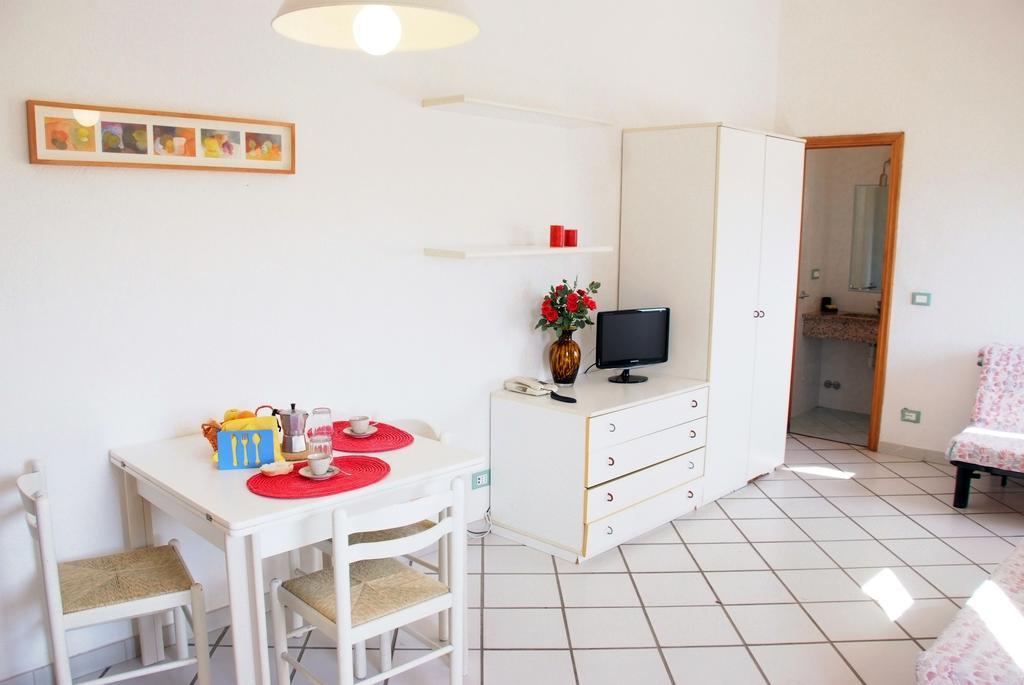 Residence Della Luna Porto Azzurro Luaran gambar