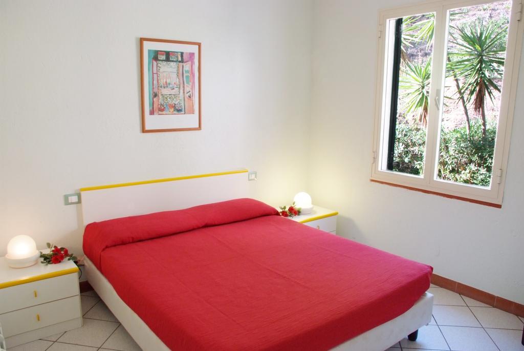 Residence Della Luna Porto Azzurro Luaran gambar