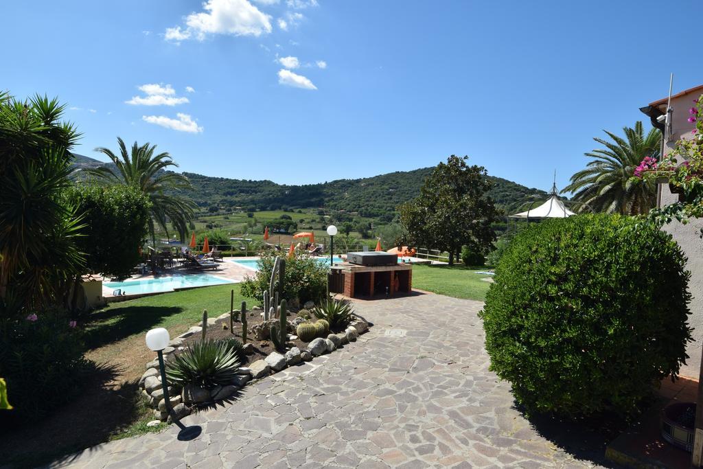 Residence Della Luna Porto Azzurro Luaran gambar